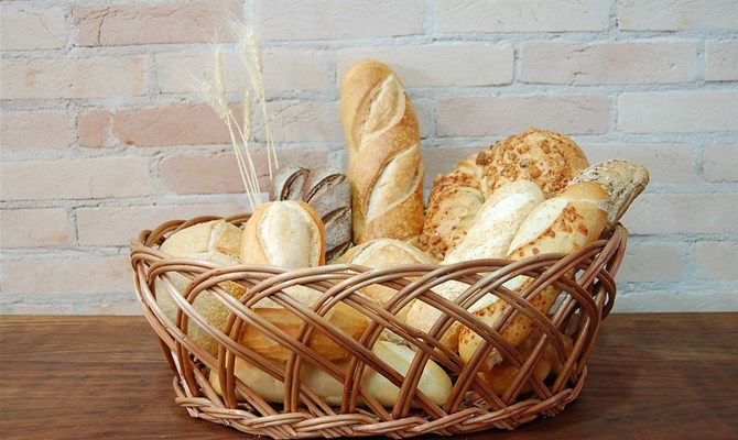Pane e frutta avanzano nelle mense di Milano? Si doneranno in beneficenza